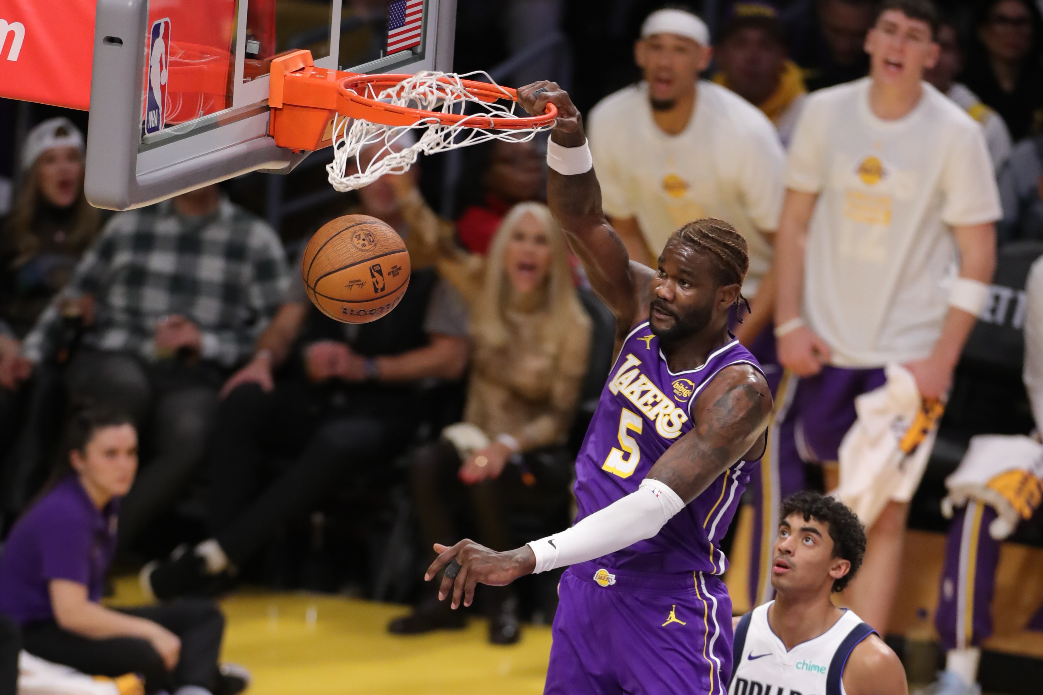 艾顿：我们完整阵容大概只打过两场比赛 从赛季一开始就人手不齐