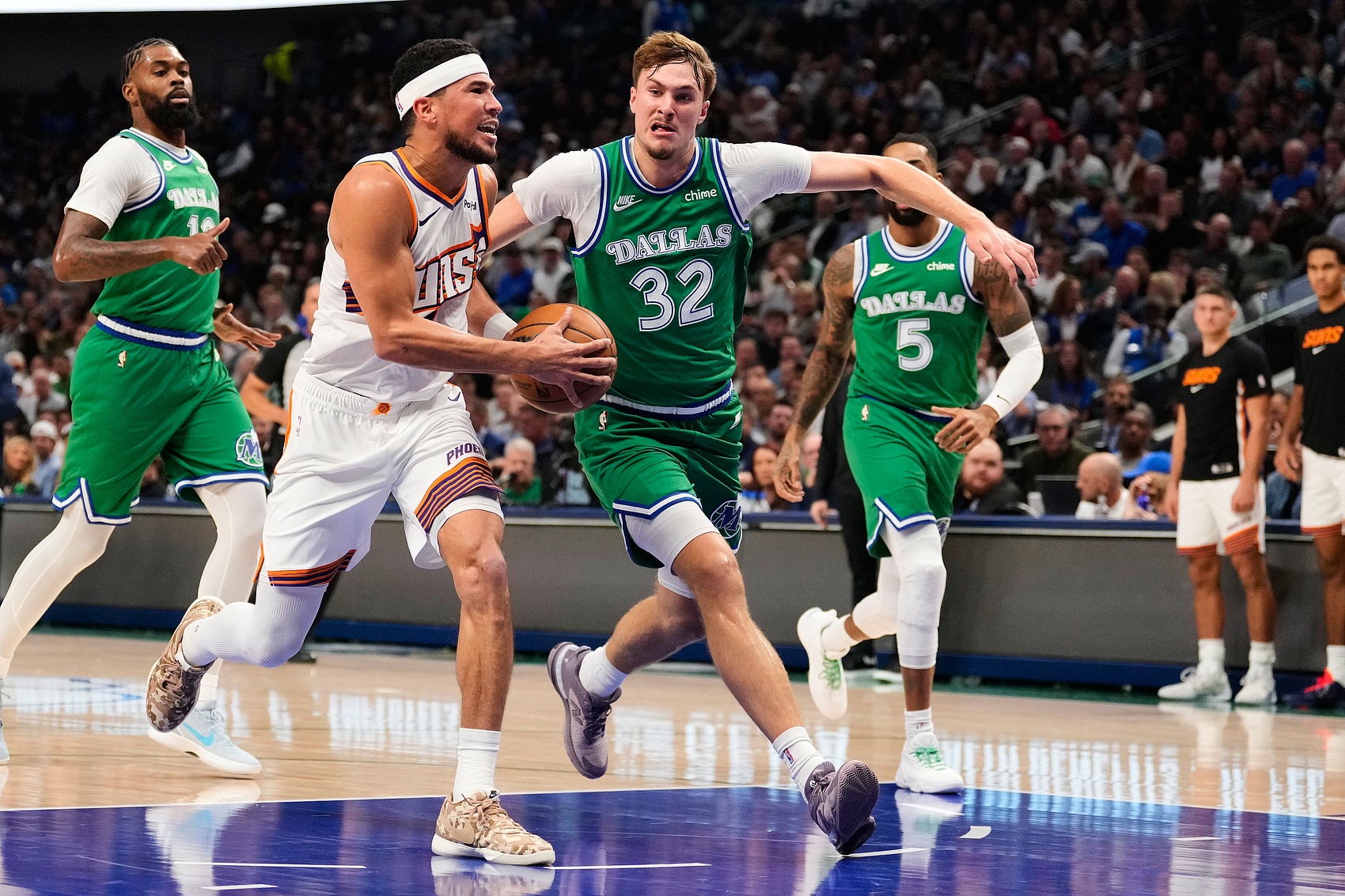 赛季至今三分命中率最差榜：大球最低 弗拉格第2 斯玛特&布克前10