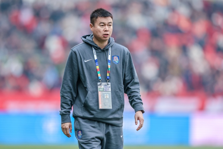 于根伟喊话球员：越是关键时刻越要站出来，踢出天津足球的精神